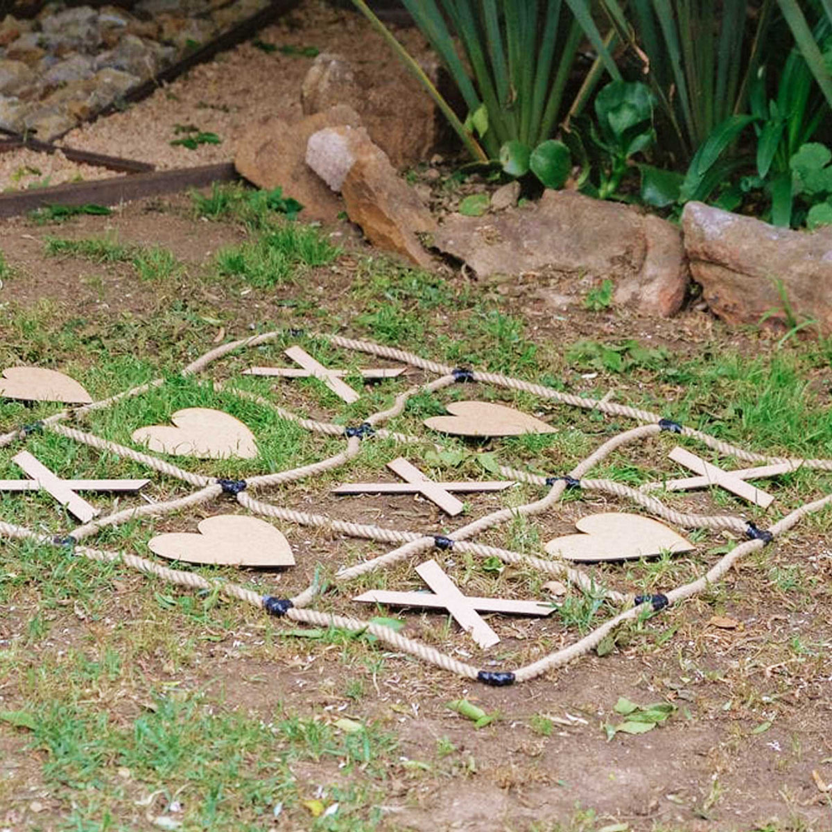 Forevermore Momentos On-Site Giant Noughts and Crosses Lawn Game