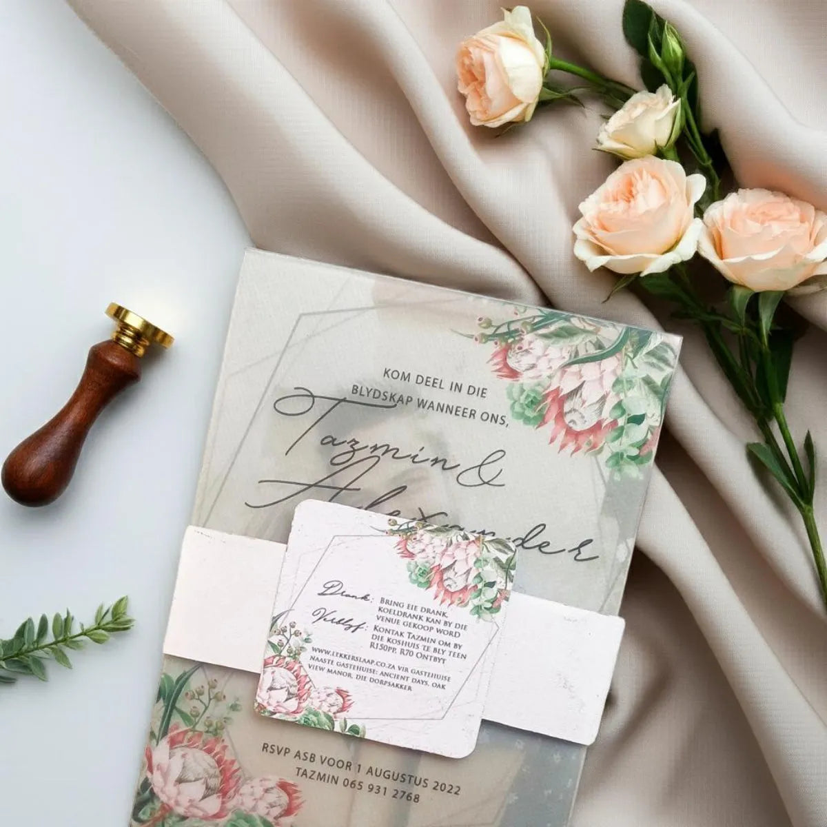 Forevermore Momentos Acrylic Wedding Invitations with Floral Design - Image 2