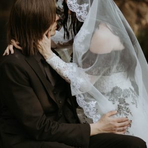 Bride kissing the groom | Forevermore Moments Bride kissing the groom | Forevermore Moments
