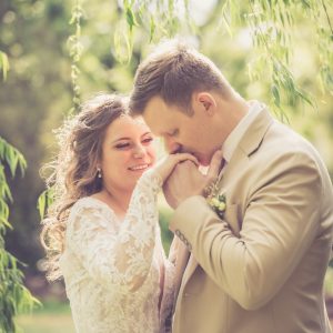 Minimony Elopement Wedding | Forevermore Moments Minimony Elopement Wedding | Forevermore Moments